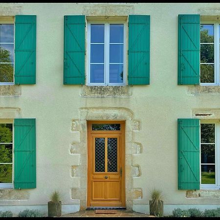 Les Maisons Du Bonheur Bed and Breakfast Château-Garnier Exterior foto