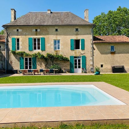 Les Maisons Du Bonheur Bed and Breakfast Château-Garnier Exterior foto