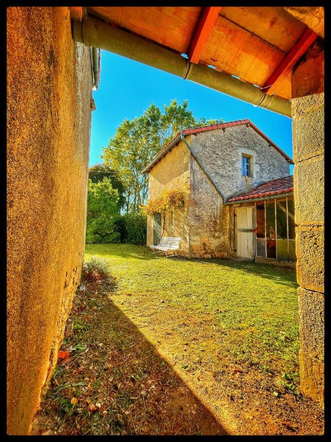 Les Maisons Du Bonheur Bed and Breakfast Château-Garnier Exterior foto