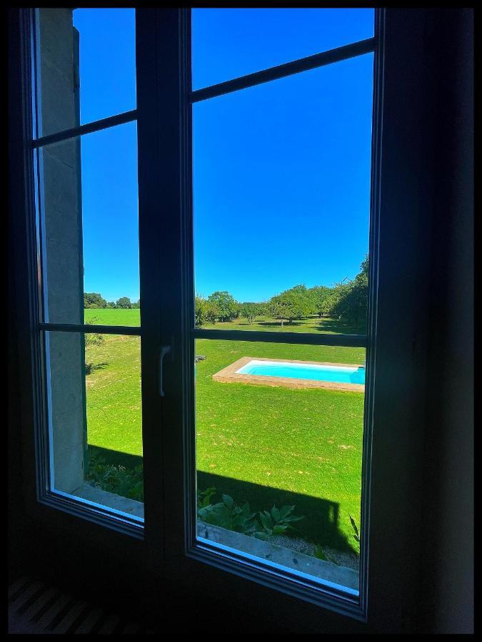 Les Maisons Du Bonheur Bed and Breakfast Château-Garnier Exterior foto