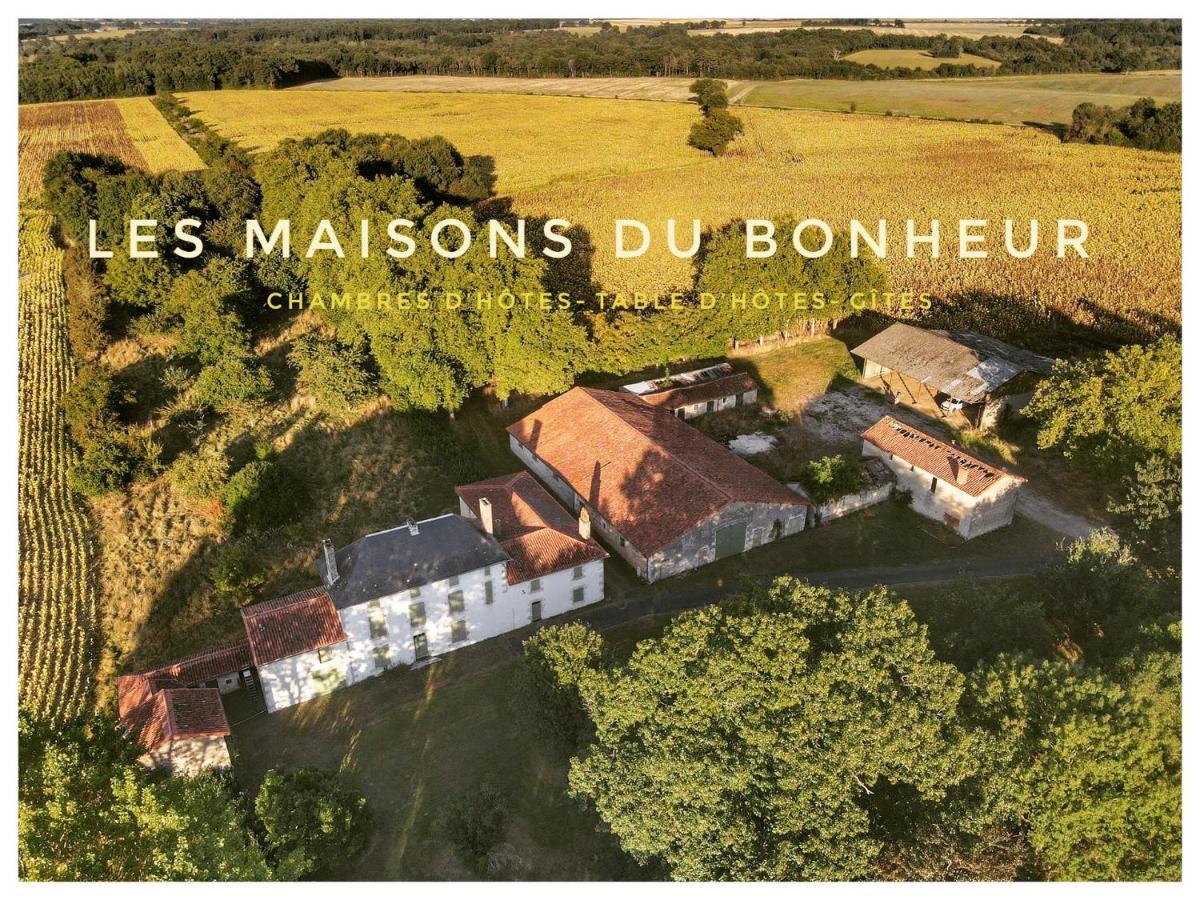 Les Maisons Du Bonheur Bed and Breakfast Château-Garnier Exterior foto